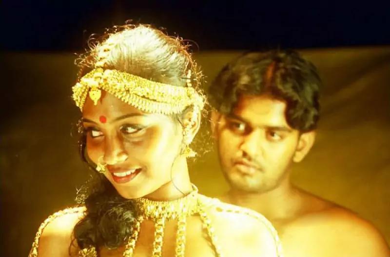Kadhal kadhai Tamil sexy video